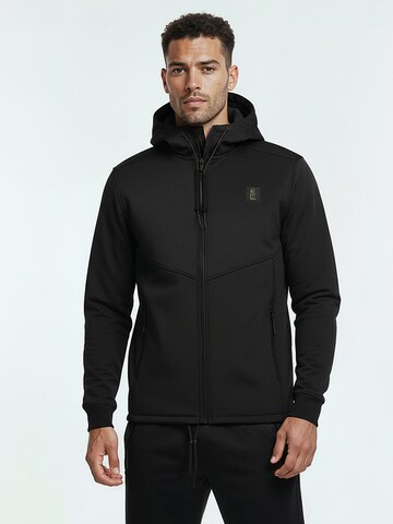 SUPERREBEL® GEAR Trainingsjacke 'JAMES_' in Schwarz: Vorderseite