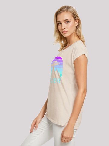 F4NT4STIC T-Shirt 'I Believe UFO Alien Raumschiff Retro' in Beige