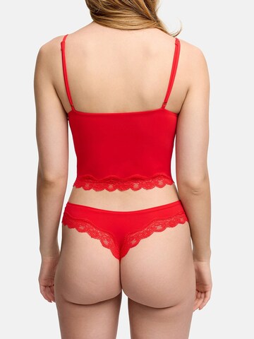 cfab Top 'Deep Neck Lace Top' in Rood