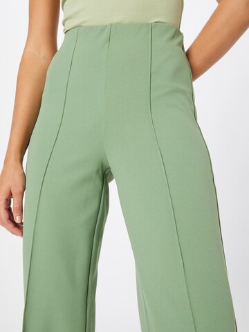 VERO MODA Wide leg Pleated Pants 'BECKY' in Green