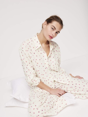 Marks & Spencer Pyjama in Beige