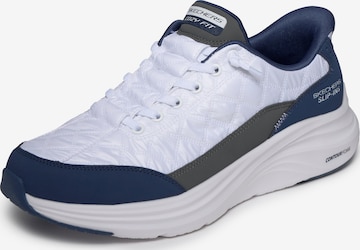 Baskets basses SKECHERS en blanc : devant