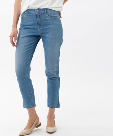 Brax feel good Jeans 'Caro' in Blue: front