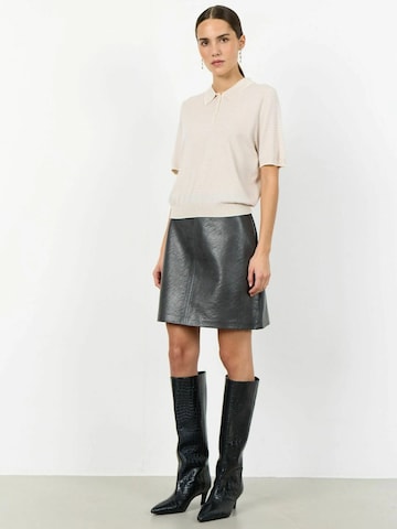 Levete Room Koszulka ' LR ' w kolorze biały