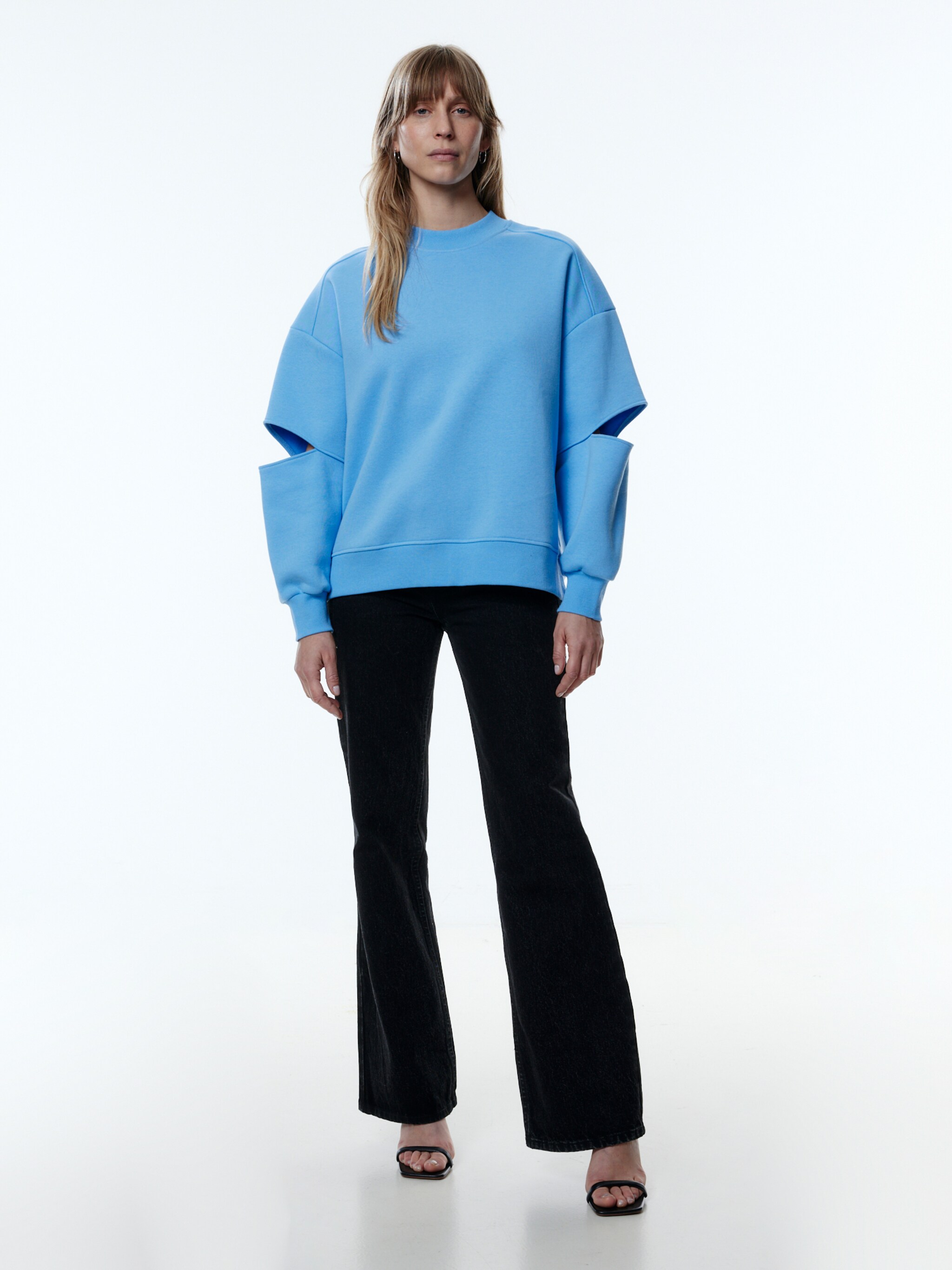 EDITED Producten Sweatshirt 'Isabella' Blauw