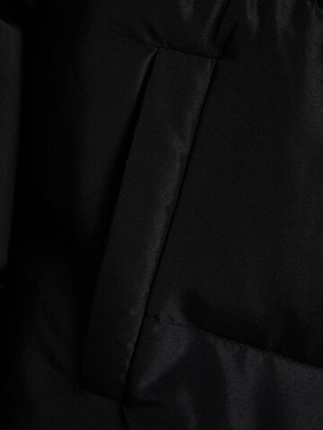 Cappotto invernale di Trendyol in nero
