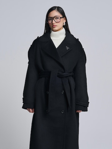 AEMMI Between-seasons coat in Black