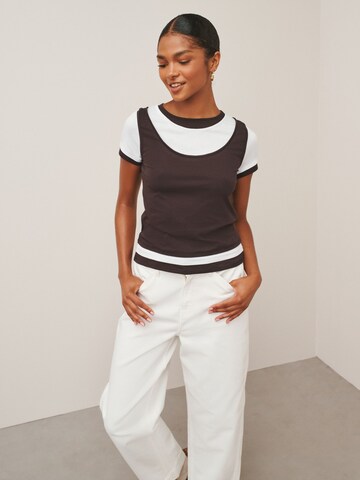 Next - Camisa em castanho: frente