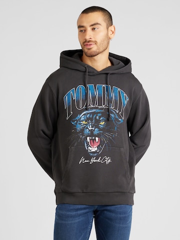 Tommy Jeans Sweatshirt 'PANTHER' in Grey: front