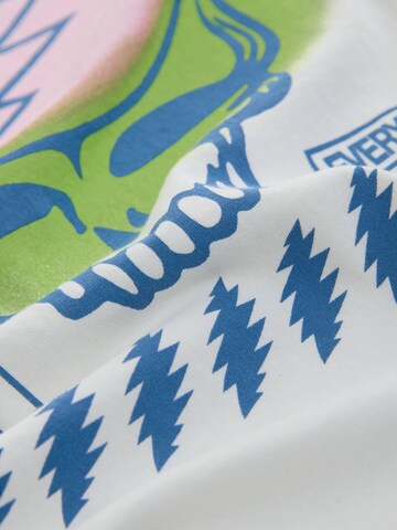 T-Shirt Next en blanc
