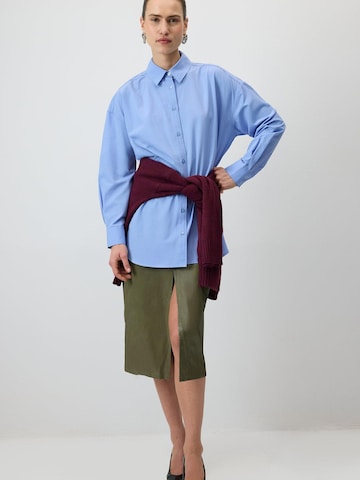 Touché Privé - Camiseta 'Oversized Poplin Shirt' en azul