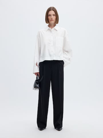 SELECTED - Blusa 'SLWDANNIE' em branco