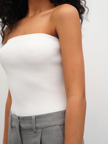 Top 'Hailey' di RÆRE by Lorena Rae in bianco