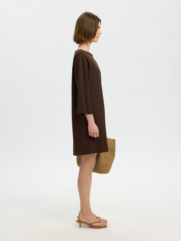 SELECTED - Vestido en marrón