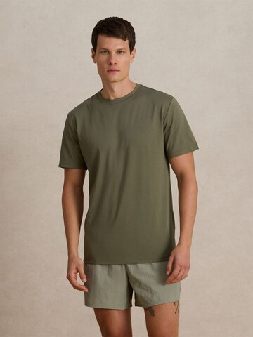 DAN FOX APPAREL - Ajuste regular Camiseta 'Piet' en verde: frente