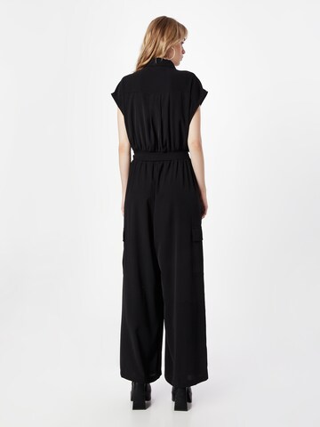 Tuta jumpsuit 'GONA' di SISTERS POINT in nero