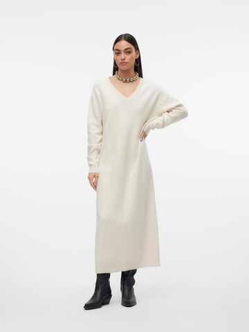 VERO MODA Трикотажное платье 'Gold' в Бежевый: спереди