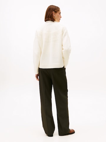 TOMMY HILFIGER Sweater in Beige