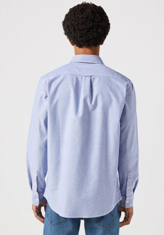 Coupe regular Chemise 'LS SHIRT' WRANGLER en bleu