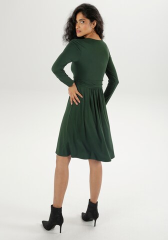 Aniston SELECTED Kleid in Grün