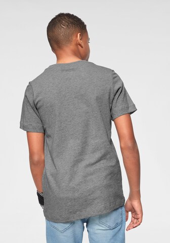 Nike Sportswear Shirt 'Swoosh' in Grau