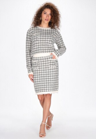 faina Skirt in White