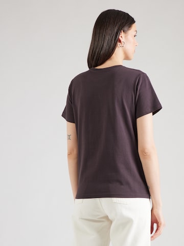 Tricou de la WRANGLER pe maro: spate