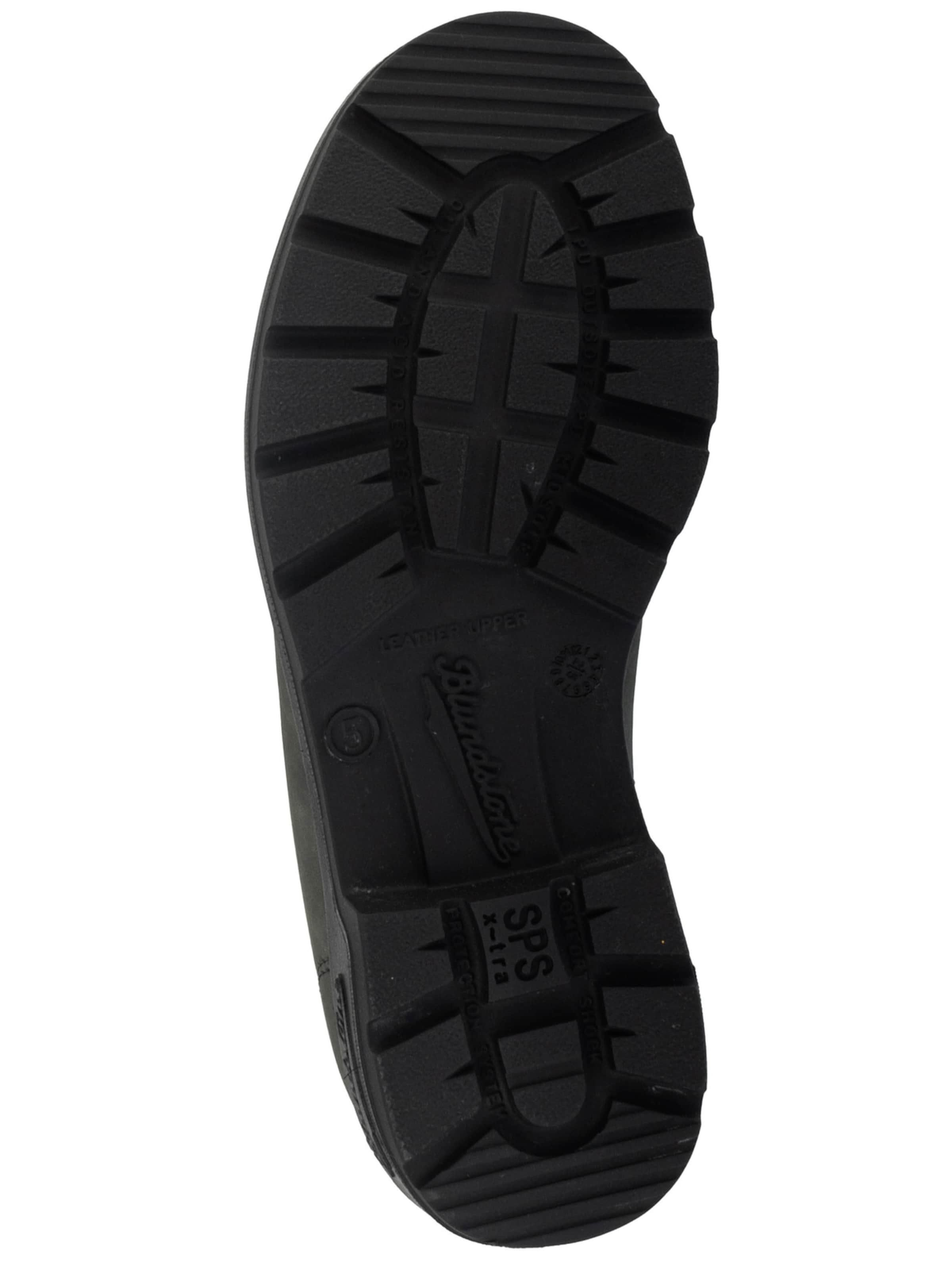Blundstone Chelsea Boots in Black