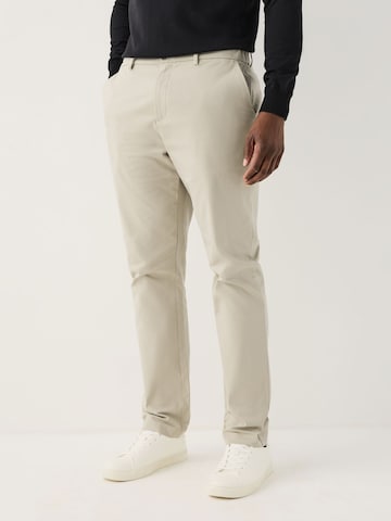 Next Slimfit Chinosy w kolorze szary: przód