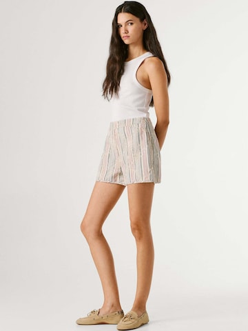 Pepe Jeans Regular Shorts 'Genny' in Weiß