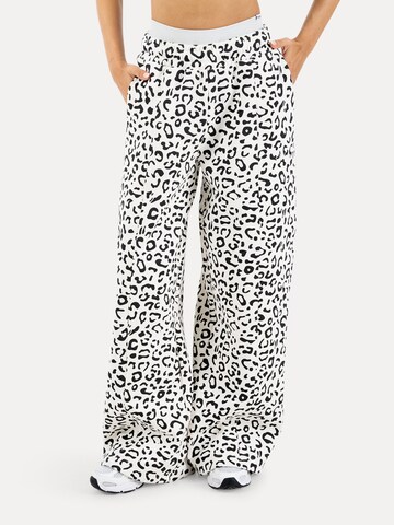 Loosefit Pantalon Smilodox en blanc