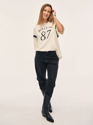 Kamila Šikl Oversized shirt in Wit