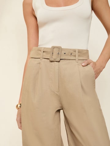 Friends Like These - Pierna ancha Pantalón plisado en beige
