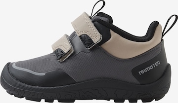 Reima Sneakers 'Viikari' in Zwart: voorkant