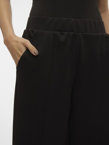 VERO MODA Wide leg Παντελόνι με τσάκιση 'Panna' σε μαύρο