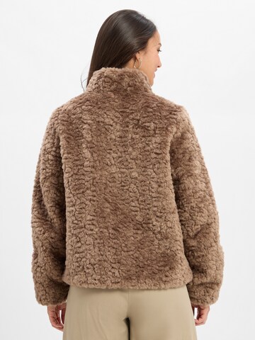 Veste mi-saison Marie Lund en beige