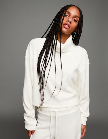 Bershka Pullover in Beige: Vorderseite