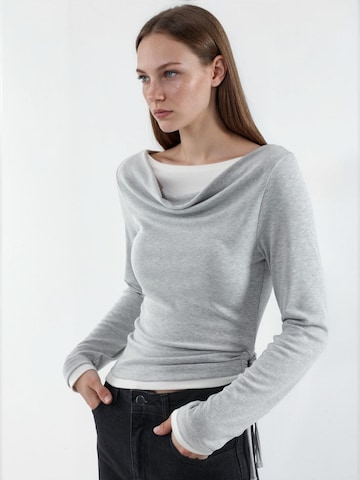 Hiccup Bluse‌‌‌ in Grau