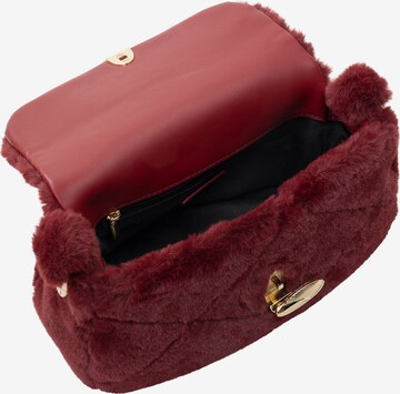 faina Shoulder Bag in Red