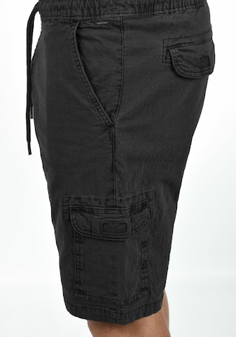 INDICODE JEANS Regular Cargoshorts 'Frances' in Schwarz