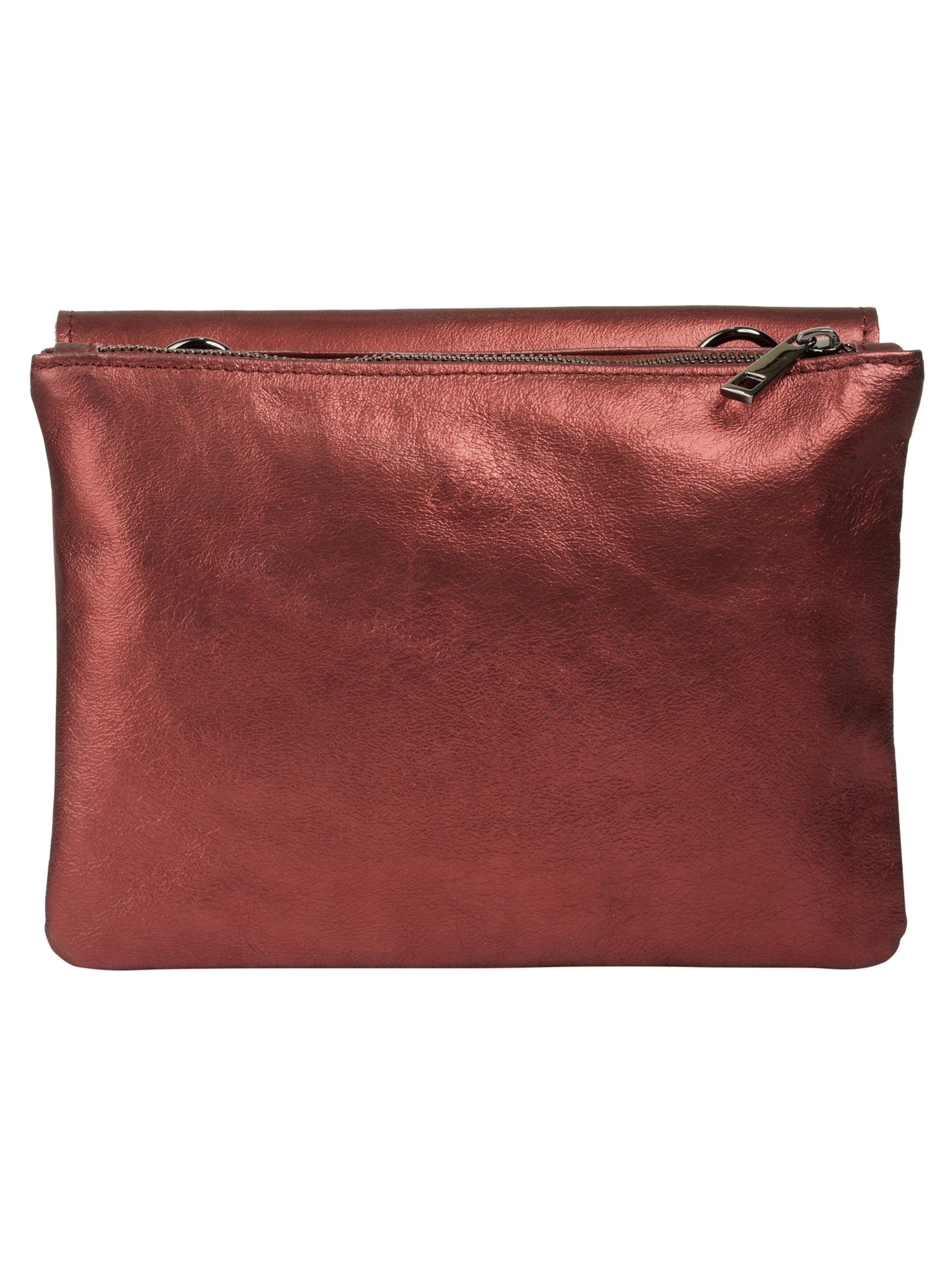 Cluty Crossbody Bag in Red