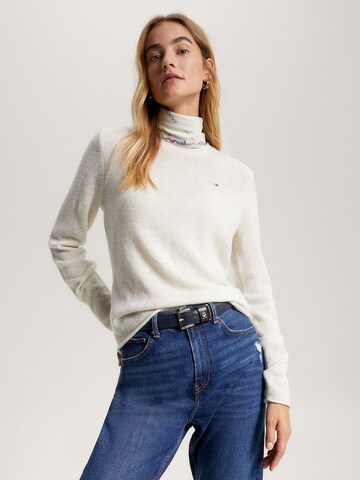 TOMMY HILFIGER Sweater in White: front