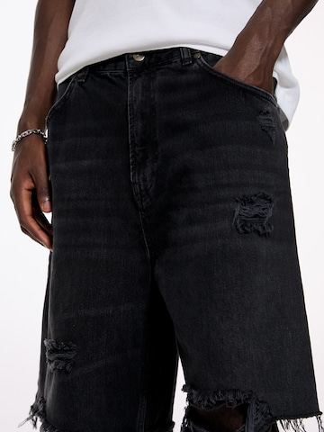 Pull&Bear Loosefit Jeans i svart