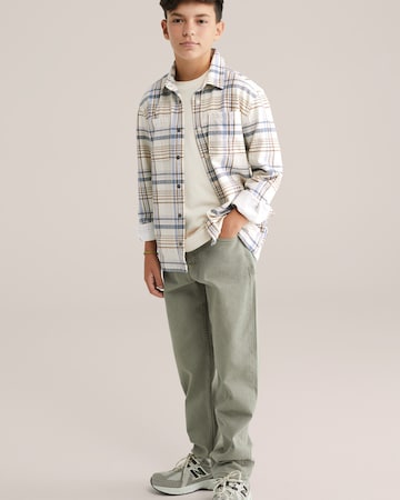 WE Fashion Regular fit Button up shirt in Beige: front
