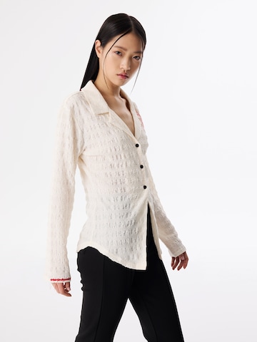 Twist Blouse in Beige