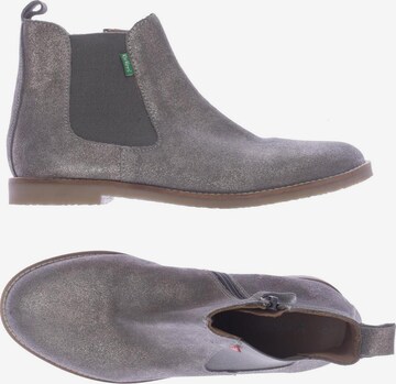 Kickers Dress Boots in 38 in Grey: front