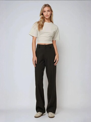 Wide leg Pantaloni con piega frontale di Hiccup in nero