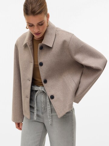 VERO MODA Prehodna jakna 'Fortunemie' | siva barva