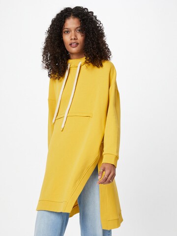 MAX&Co. Sweatshirt 'MEGA' i gul: framsida