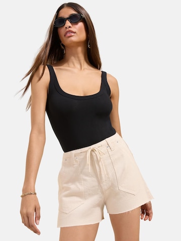 Friends Like These Shorts in Beige: Vorderseite